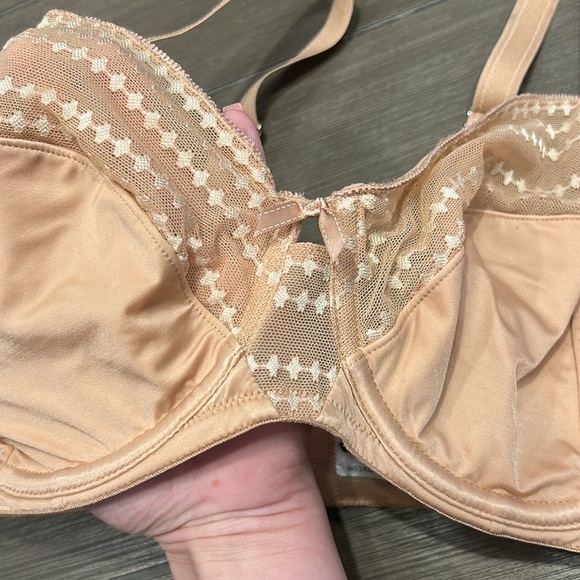 Wacoal Respect Fuller Figure Bra - Picture 3 of 9